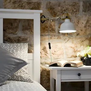 apartment-fabijanko-oldtown.hotels-in-trogir.com/